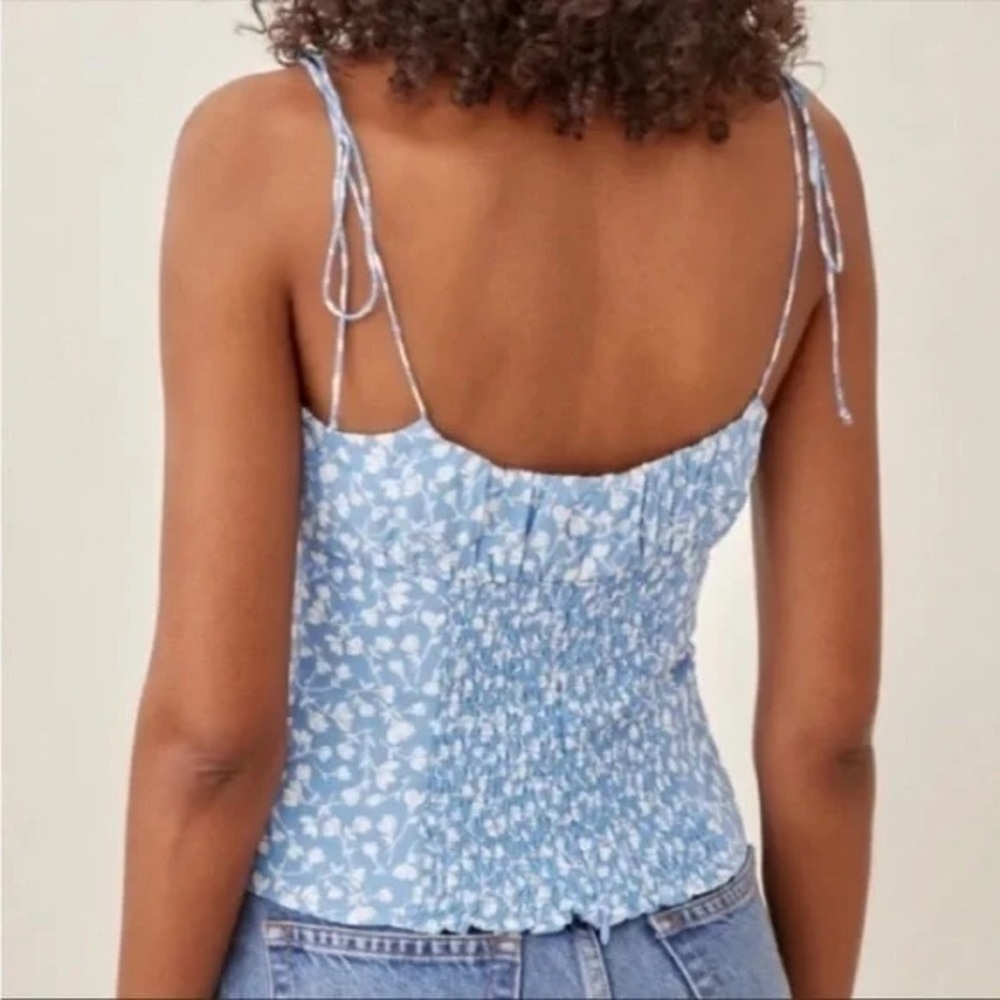 Reformation Blue Floral Tie-Strap top size 6 - Picture 3 of 10